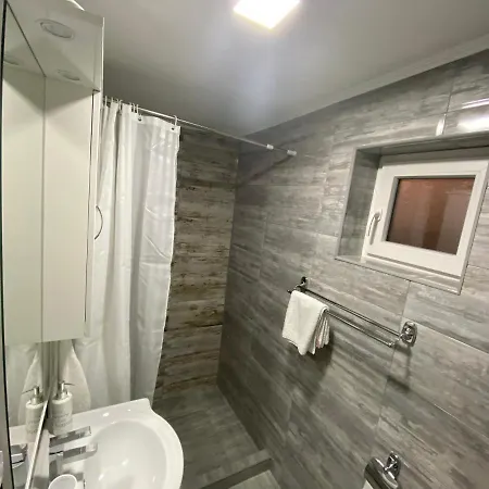 Downtown Apartamento Novi Grad